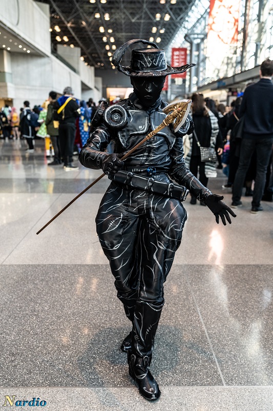 Silver Chariot Lives With This Amazing JoJo's Bizarre Adventure Cosplay